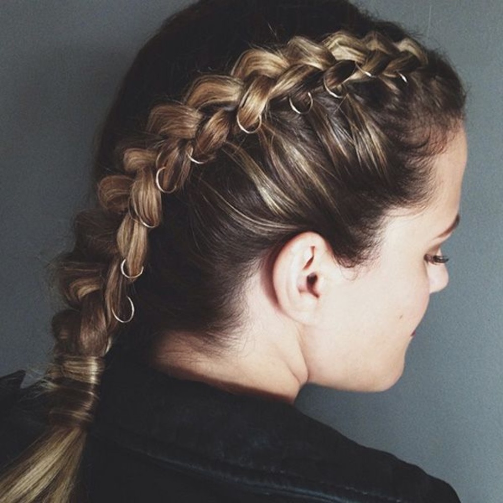 Zara 10 Piercing hair